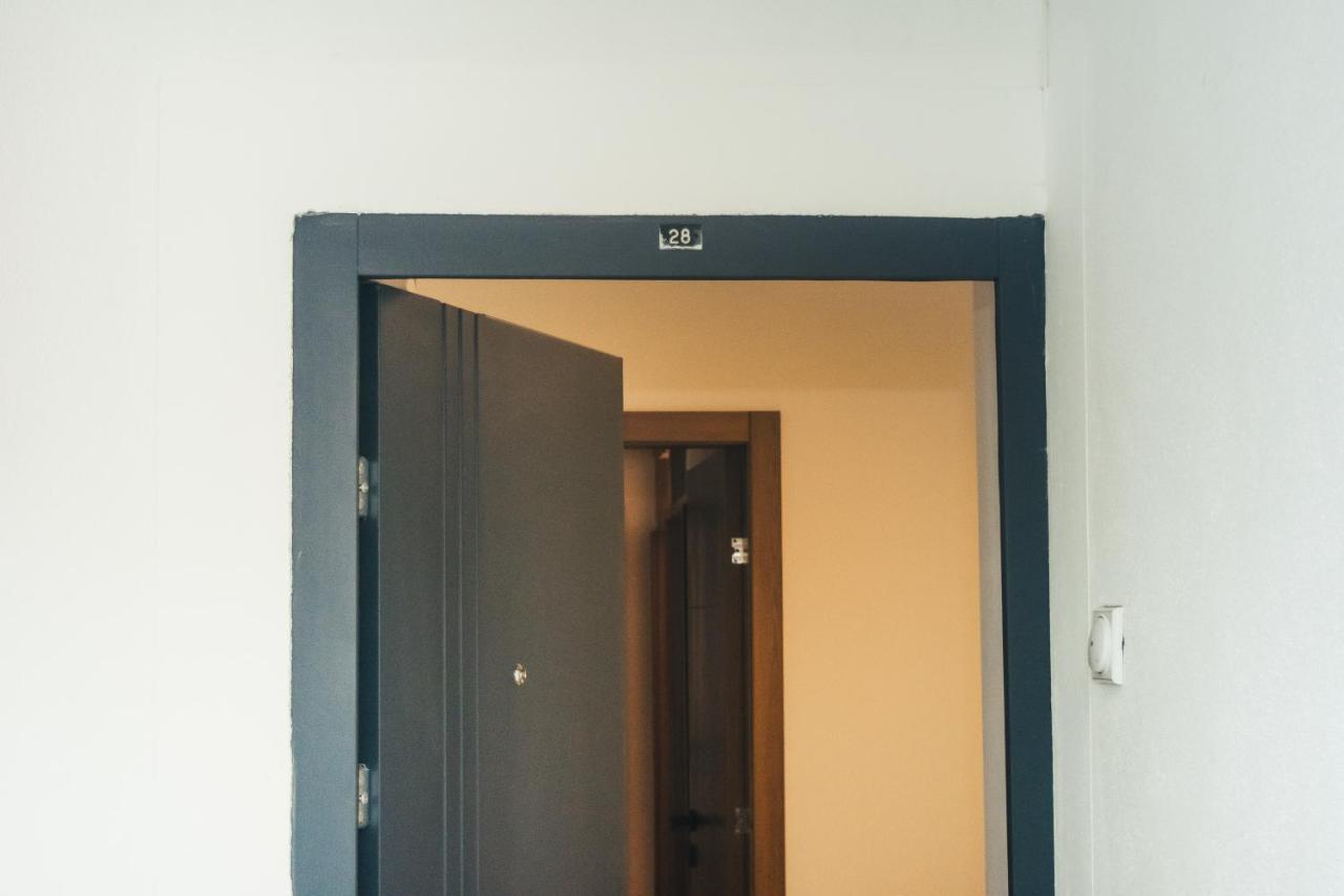 Апартаменты Aparment Theatre Ниш Экстерьер фото